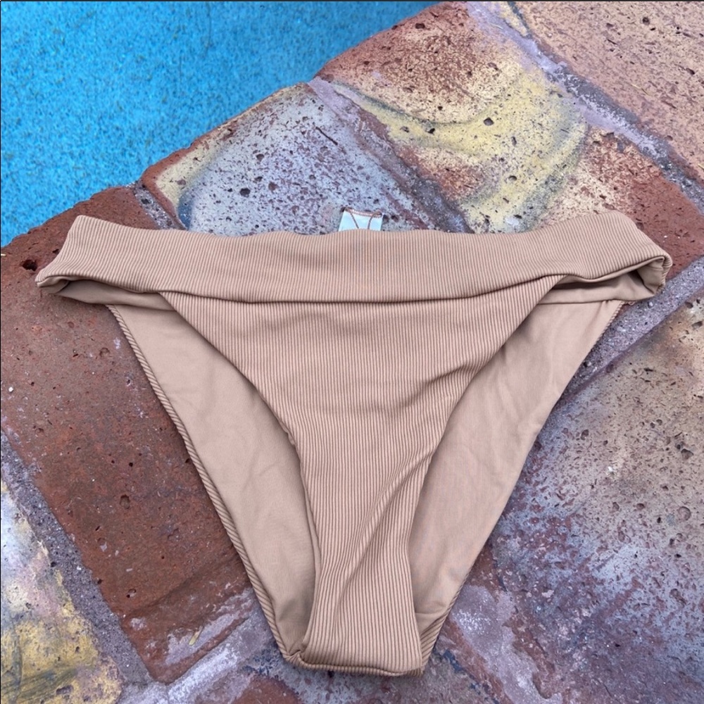 L space tan ribbed bikini bottoms